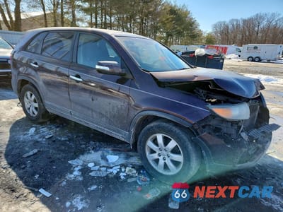 Czwarte zdjęcie samochodu z boku: 2012 KIA SORENTO LX VIN:5XYKT3A12CG306057 - miniatura