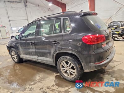 Drugie zdjęcie samochodu z przodu: 2017 VOLKSWAGEN TIGUAN S VIN:WVGBV7AX0HK020243 - miniatura