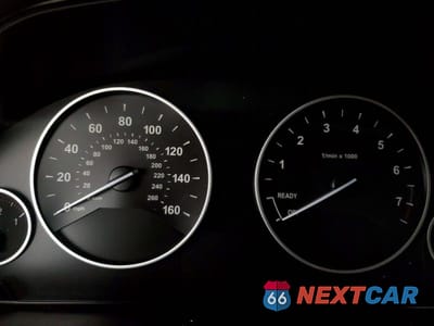 Zdjęcie 9 z 11 samochodu: 2017 BMW 330 XI VIN:WBA8D9C38HA012014 - miniatura