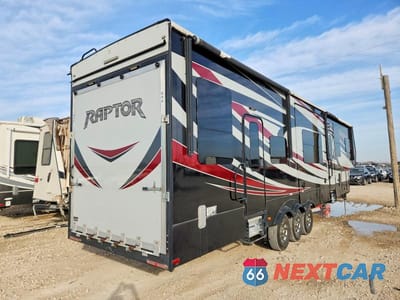 Czwarte zdjęcie samochodu z boku: 2016 KEYSTONE RAPTOR CAMPER VIN:4YDF3983XGR800456 - miniatura