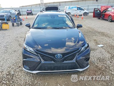 Piąte zdjęcie samochodu w środku: 2023 TOYOTA CAMRY HYBRID XSE VIN:4T1K31AKXPU612646 - miniatura