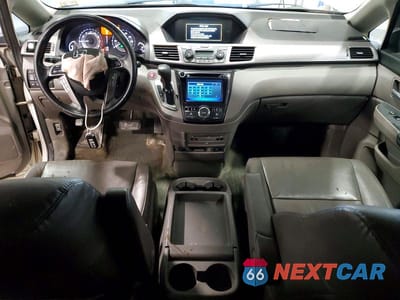 Zdjęcie 8 z 14 samochodu: 2016 HONDA ODYSSEY TOURING VIN:5FNRL5H97GB025553 - miniatura