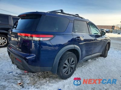 Trzecie zdjęcie samochodu z tyłu: 2022 NISSAN PATHFINDER SV VIN:5N1DR3BDXNC212432 - miniatura