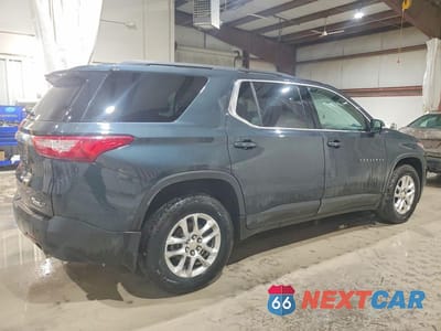 Trzecie zdjęcie samochodu z tyłu: 2020 CHEVROLET TRAVERSE LT VIN:1GNEVGKWXLJ298967 - miniatura