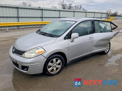 2009 NISSAN VERSA 1.8 S 3N1BC13E79L424145 - główne zdjęcie licytacji z USA - miniatura
