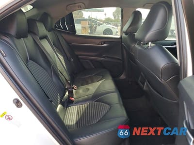 Zdjęcie 10 z 13 samochodu: 2018 TOYOTA CAMRY L VIN:4T1B11HK1JU588112 - miniatura