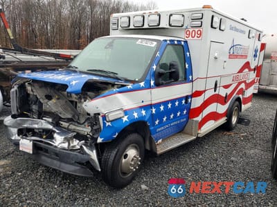 2022 FORD E350 AMBULANCE 1FDWE3FN6NDC35921 - główne zdjęcie licytacji z USA - miniatura