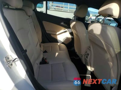 Zdjęcie 10 z 12 samochodu: 2018 MERCEDES-BENZ GLA 250 VIN:WDCTG4EB8JJ497668 - miniatura