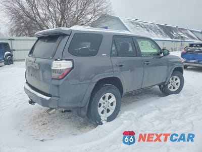 Trzecie zdjęcie samochodu z tyłu: 2017 TOYOTA 4RUNNER SR5/SR5 PREMIUM VIN:JTEBU5JR6H5428687 - miniatura