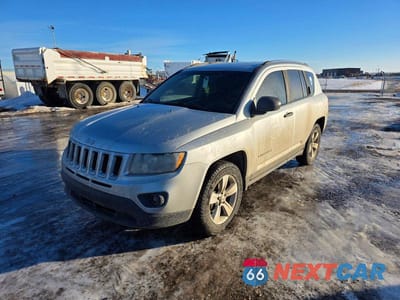 2013 JEEP COMPASS 1C4NJCAB1DD116245 - główne zdjęcie licytacji z USA - miniatura