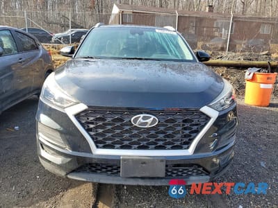 Piąte zdjęcie samochodu w środku: 2019 HYUNDAI TUCSON VALUE VIN:KM8J33A44KU021150 - miniatura