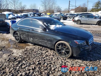 Czwarte zdjęcie samochodu z boku: 2018 MERCEDES-BENZ E 300 4MATIC VIN:WDDZF4KB5JA396777 - miniatura