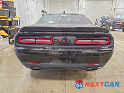 Zdjęcie 6 z 12 samochodu: 2018 DODGE CHALLENGER SXT VIN:2C3CDZAG4JH218798 - miniatura