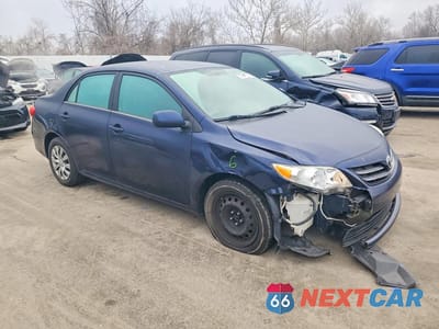 Czwarte zdjęcie samochodu z boku: 2013 TOYOTA COROLLA BASE VIN:2T1BU4EE1DC073771 - miniatura