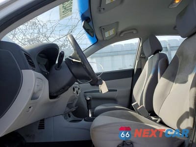 Zdjęcie 7 z 11 samochodu: 2010 HYUNDAI ACCENT GLS VIN:KMHCN4BC1AU535180 - miniatura