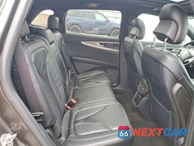 Zdjęcie 11 z 13 samochodu: 2019 LINCOLN NAUTILUS SELECT VIN:2LMPJ8K99KBL41338 - miniatura