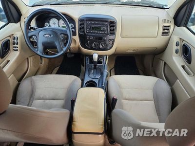 Zdjęcie 8 z 13 samochodu: 2006 FORD ESCAPE XLS VIN:1FMYU02Z06KB33918 - miniatura