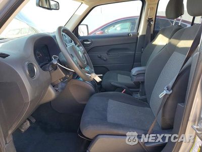 Zdjęcie 7 z 13 samochodu: 2017 JEEP PATRIOT SPORT VIN:1C4NJPBA5HD162082 - miniatura