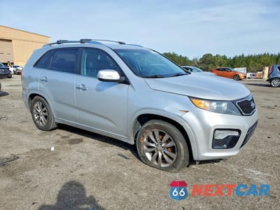 Czwarte zdjęcie samochodu z boku: 2012 KIA SORENTO SX VIN:5XYKW4A29CG265173 - miniatura