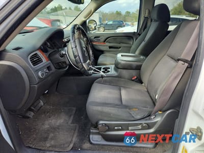 Zdjęcie 7 z 13 samochodu: 2011 GMC YUKON SLE VIN:1GKS1AE03BR338080 - miniatura