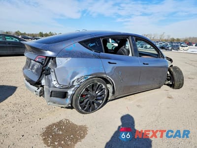Trzecie zdjęcie samochodu z tyłu: 2024 TESLA MODEL Y VIN:7SAYGDEF9RA312805 - miniatura