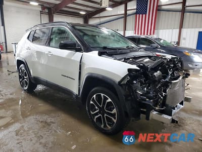 Czwarte zdjęcie samochodu z boku: 2022 JEEP COMPASS LIMITED VIN:3C4NJDCB2NT209824 - miniatura