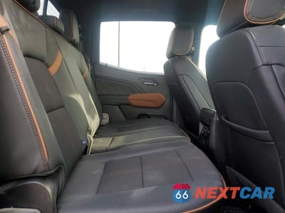 Zdjęcie 10 z 12 samochodu: 2025 GMC CANYON AT4 VIN:1GTP2DEK2S1242957 - miniatura