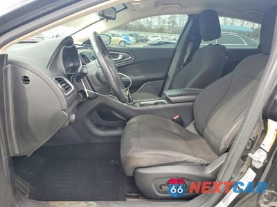 Zdjęcie 7 z 12 samochodu: 2016 CHRYSLER 200 LIMITED VIN:1C3CCCABXGN105720 - miniatura
