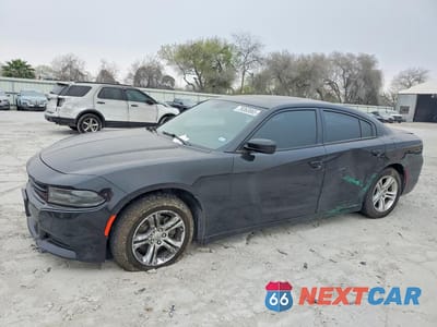 2019 DODGE CHARGER SXT 2C3CDXBGXKH688323 - główne zdjęcie licytacji z USA - miniatura