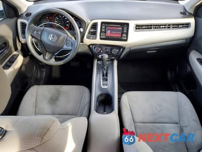 Zdjęcie 8 z 13 samochodu: 2021 HONDA HR-V LX VIN:3CZRU6H37MM753437 - miniatura