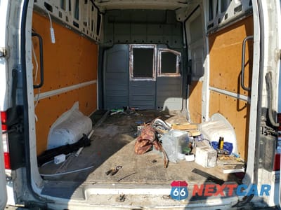 Zdjęcie 11 z 14 samochodu: 2019 NISSAN NV 2500 DELIVERY VAN VIN:1N6AF0LYXKN811327 - miniatura