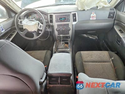 Zdjęcie 8 z 12 samochodu: 2009 JEEP GRAND CHEROKEE LAREDO VIN:1J8GR48K89C552089 - miniatura