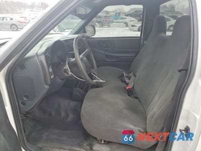 Zdjęcie 7 z 12 samochodu: 2002 CHEVROLET S TRUCK S10 VIN:1GCCS14W128213507 - miniatura