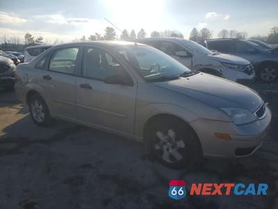 Czwarte zdjęcie samochodu z boku: 2007 FORD FOCUS ZX4 VIN:1FAHP34N87W340595 - miniatura