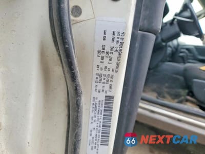 Zdjęcie 12 z 12 samochodu: 2004 JEEP GRAND CHEROKEE LAREDO VIN:1J4GW48S84C101389 - miniatura