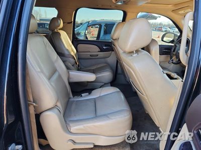 Zdjęcie 11 z 14 samochodu: 2010 GMC YUKON XL DENALI VIN:1GKUKMEF2AR217809 - miniatura