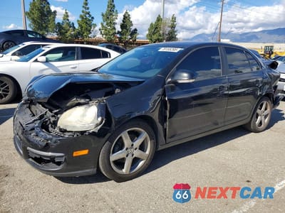 2010 VOLKSWAGEN JETTA LIMITED 3VWAZ7AJ6AM116261 - główne zdjęcie licytacji z USA - miniatura
