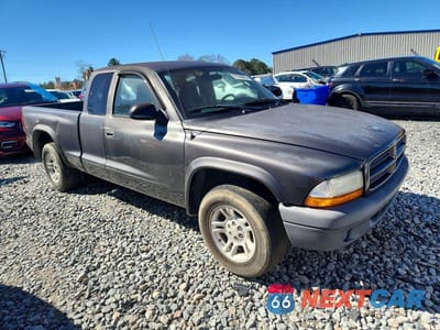 Czwarte zdjęcie samochodu z boku: 2003 DODGE DAKOTA SXT VIN:1D7HL12X83S295969 - miniatura