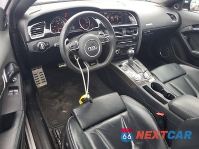Zdjęcie 8 z 12 samochodu: 2015 AUDI RS5 VIN:WUAC6AFR1FA901956 - miniatura
