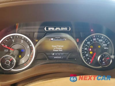 Zdjęcie 9 z 11 samochodu: 2022 RAM 2500 LARAMIE VIN:3C6UR5NL3NG115886 - miniatura