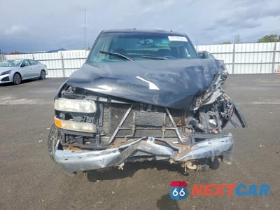 Piąte zdjęcie samochodu w środku: 2002 CHEVROLET SILVERADO K2500 HEAVY DUTY VIN:1GCHK23G32F197733 - miniatura