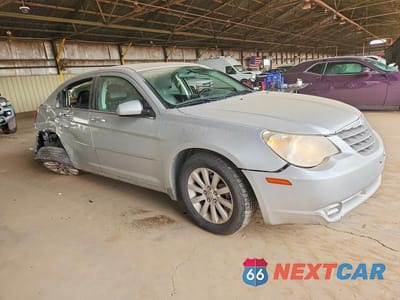 Czwarte zdjęcie samochodu z boku: 2010 CHRYSLER SEBRING LIMITED VIN:1C3CC5FB8AN147315 - miniatura