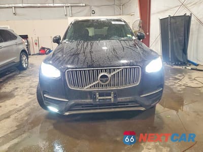 Piąte zdjęcie samochodu w środku: 2018 VOLVO XC90 T6 VIN:YV4A22PL9J1337253 - miniatura