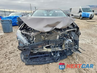 Piąte zdjęcie samochodu w środku: 2018 TOYOTA COROLLA VIN:2T1BURHE9JC001494 - miniatura