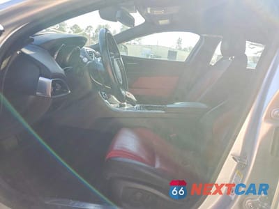 Zdjęcie 7 z 11 samochodu: 2017 JAGUAR XE R - SPORT VIN:SAJAL4BVXHA971073 - miniatura