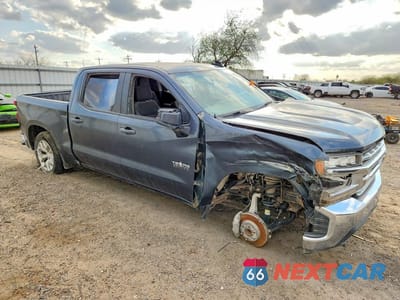 Czwarte zdjęcie samochodu z boku: 2020 CHEVROLET SILVERADO C1500 LT VIN:3GCPWCED7LG213358 - miniatura