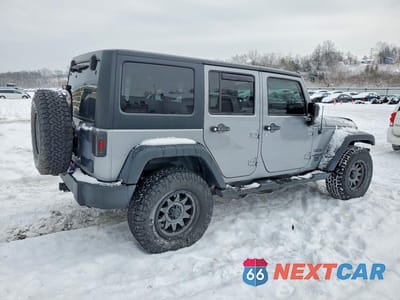 Trzecie zdjęcie samochodu z tyłu: 2017 JEEP WRANGLER UNLIMITED SPORT VIN:1C4BJWDG8HL581631 - miniatura
