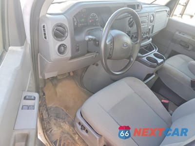 Zdjęcie 8 z 13 samochodu: 2017 FORD E350 SUPER DUTY BOX TRUCK VIN:1FDWE3F65HDC67210 - miniatura