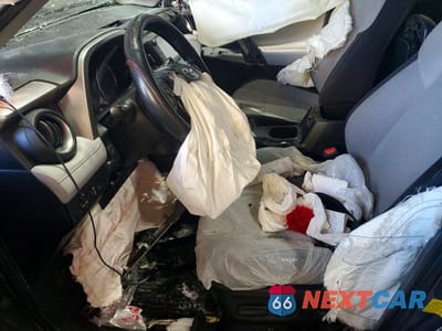 Zdjęcie 7 z 11 samochodu: 2018 TOYOTA RAV4 HYBRID XLE VIN:JTMRJREV9JD247928 - miniatura