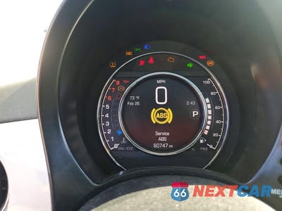 Zdjęcie 9 z 11 samochodu: 2018 FIAT 500 LOUNGE VIN:3C3CFFCH4JT523868 - miniatura